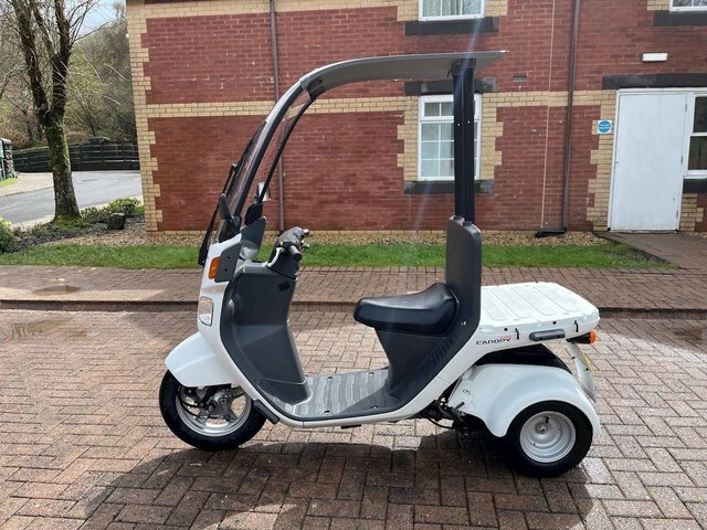 Honda Scooter LJ70EYF White #2