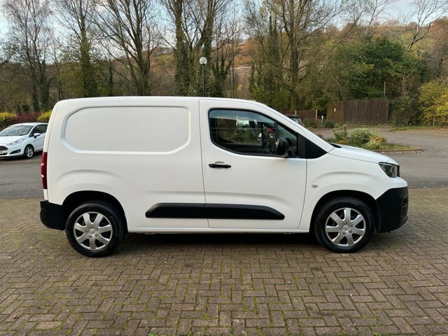 Peugeot Partner Mpv NV20CCA White #5