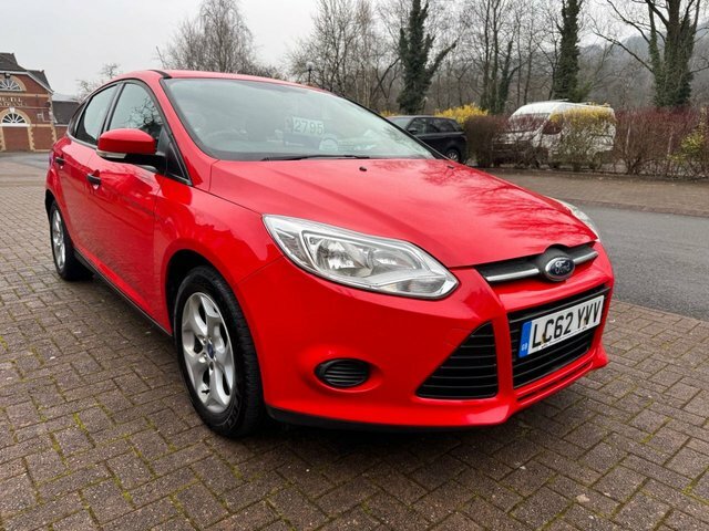 Ford Focus Hatchback LC62YVV Red #6