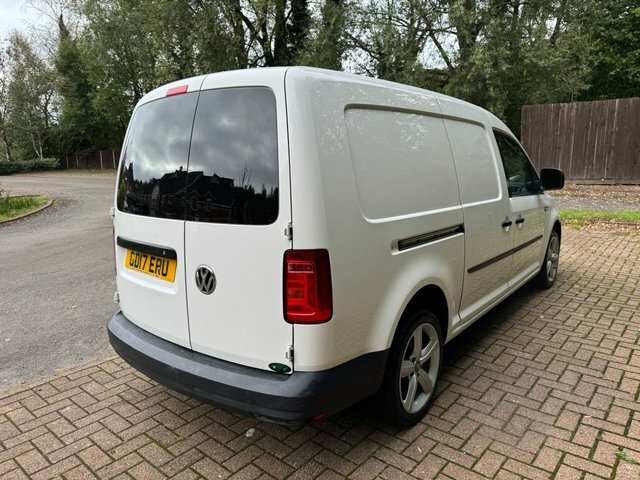 Volkswagen Caddy Maxi Maxi White #4
