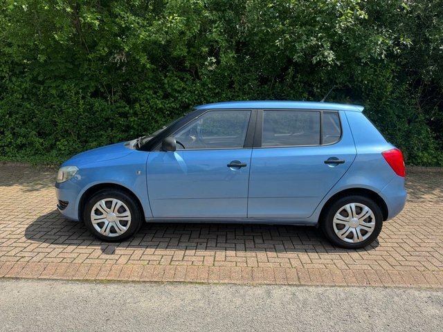 Skoda Fabia Hatchback GK14TNF Blue #2