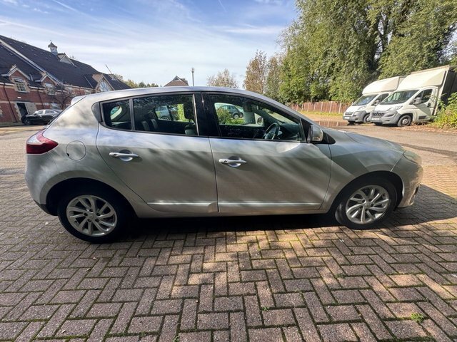 Renault Megane Hatchback BG65KXD Silver #5