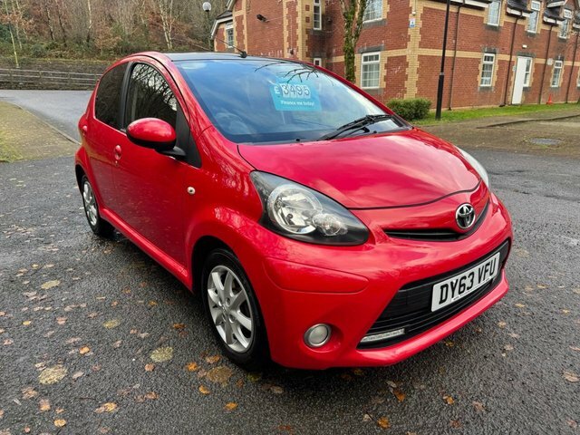 Toyota Aygo Hatchback DY63VFU Red #6