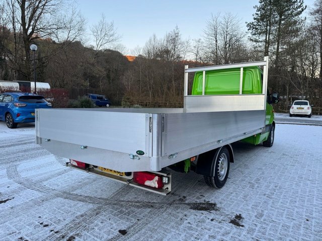 Mercedes-Benz Sprinter Diesel YL70EUR Green #3