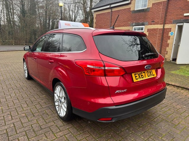 Ford Focus Estate EX67OXL Red #3