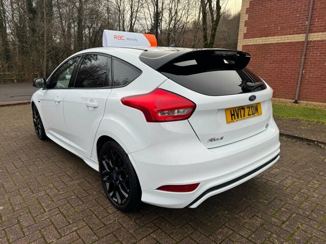 Ford Focus Hatchback HV17ZDM White #3