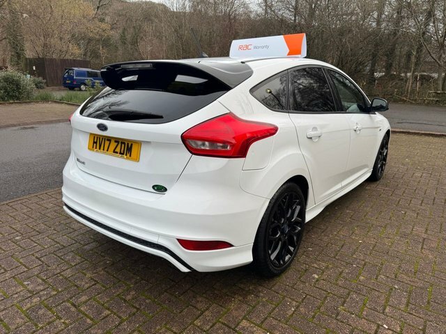 Ford Focus Hatchback HV17ZDM White #5