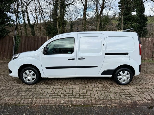 Nissan NV250 Mpv White #2