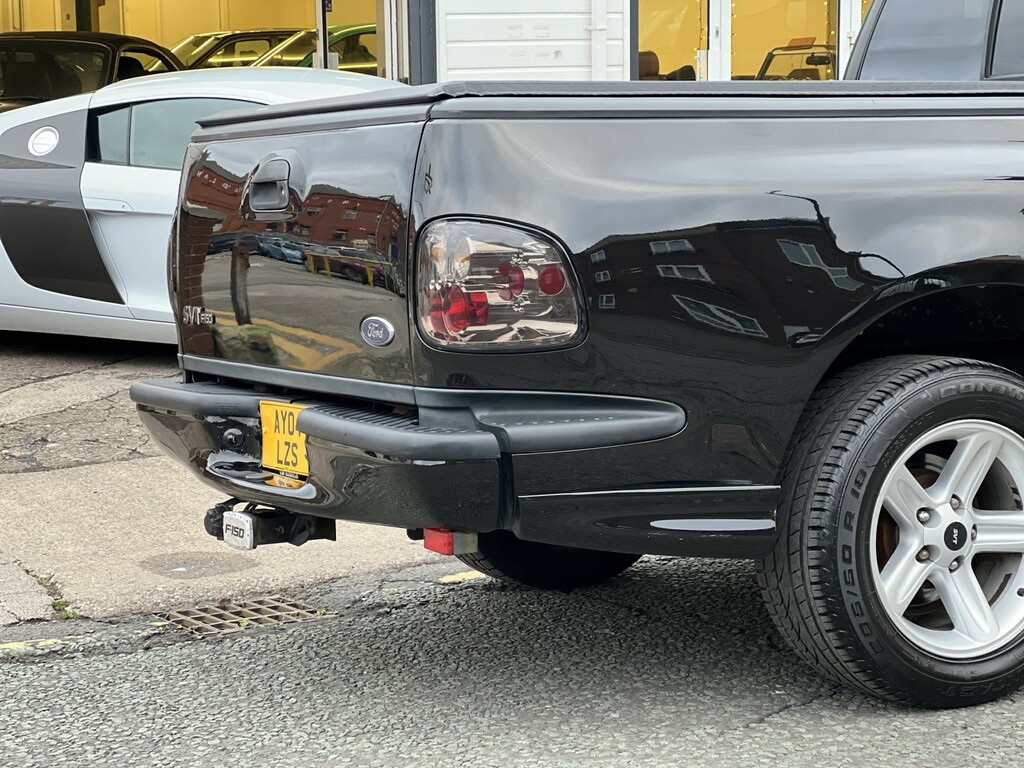 Ford F-150 Svt Lightning Black #10
