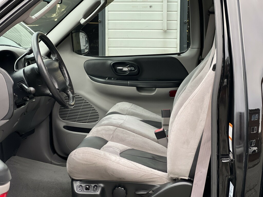 Ford F-150 Svt Lightning Black #16