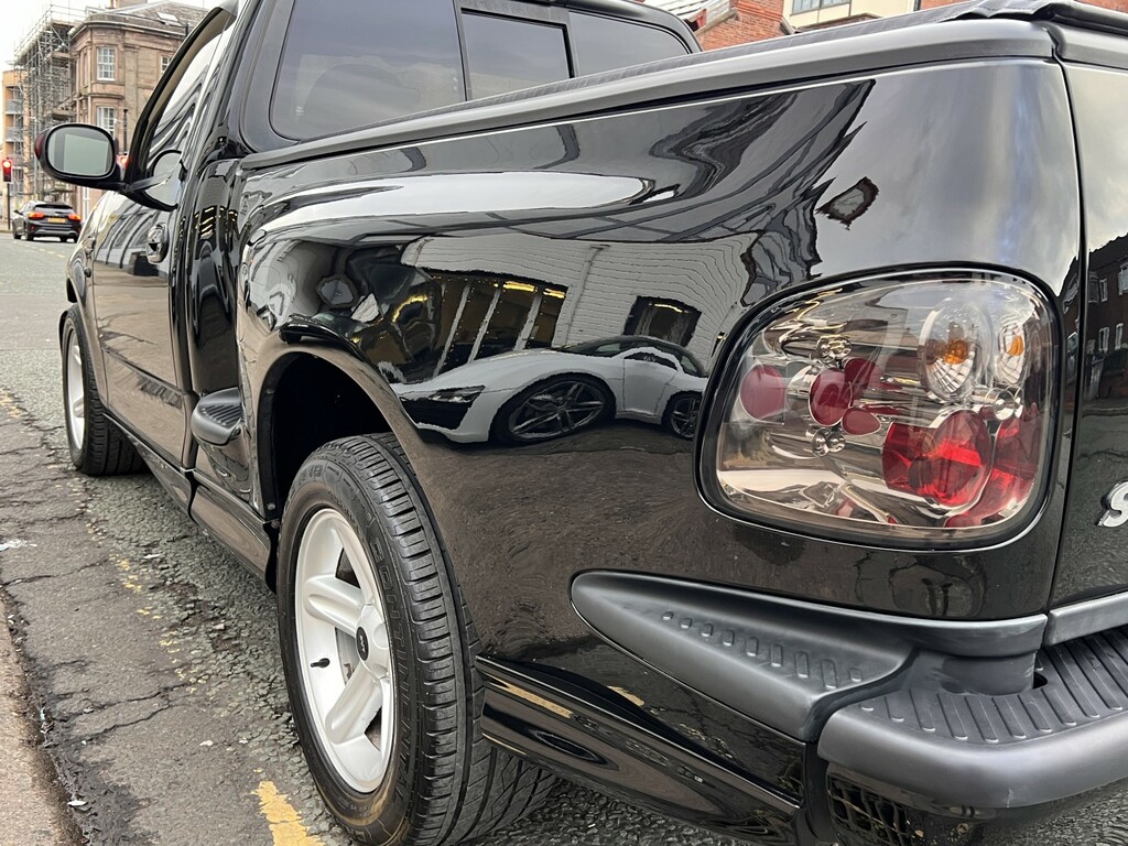 Ford F-150 Svt Lightning Black #39