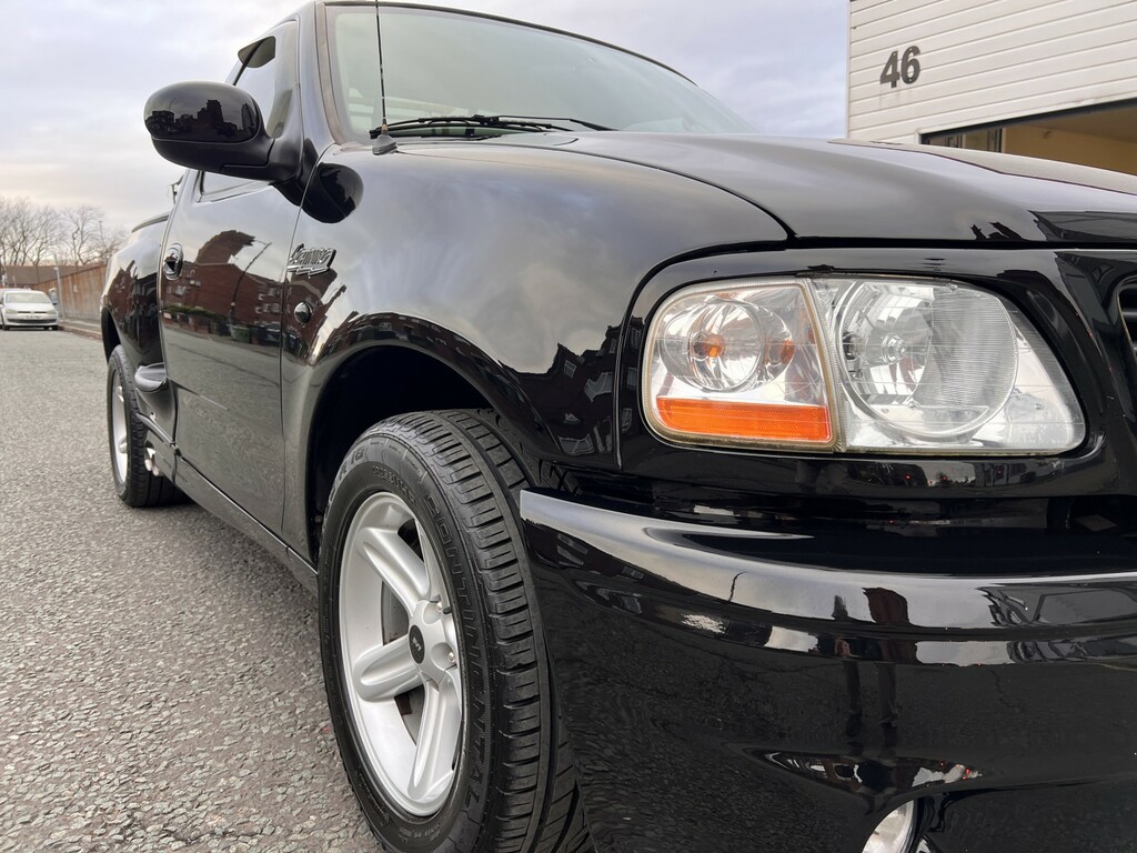 Ford F-150 Svt Lightning Black #43