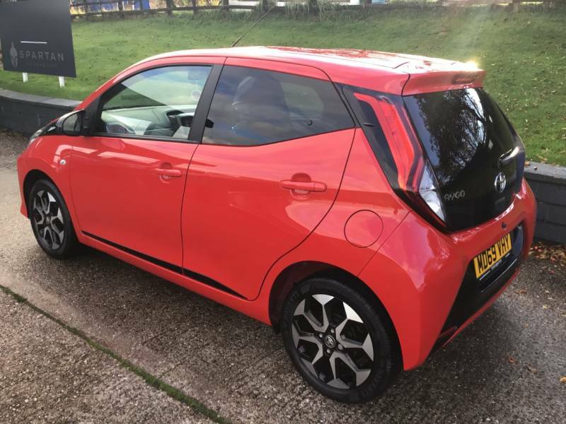 Toyota Aygo 1.0 Vvt-i X-trend - 2020 69 MD69VHY Red #5