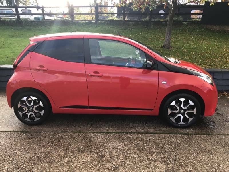 Toyota Aygo 1.0 Vvt-i X-trend - 2020 69 MD69VHY Red #3