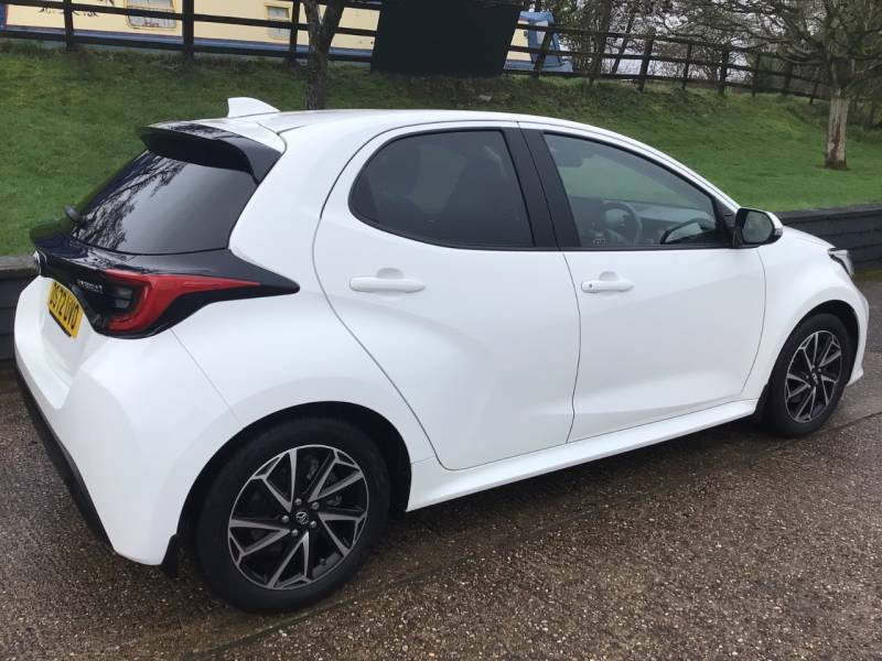 Toyota Yaris 1.5 Hybrid Design Cvt - 2023 72 DS72UVO White #4