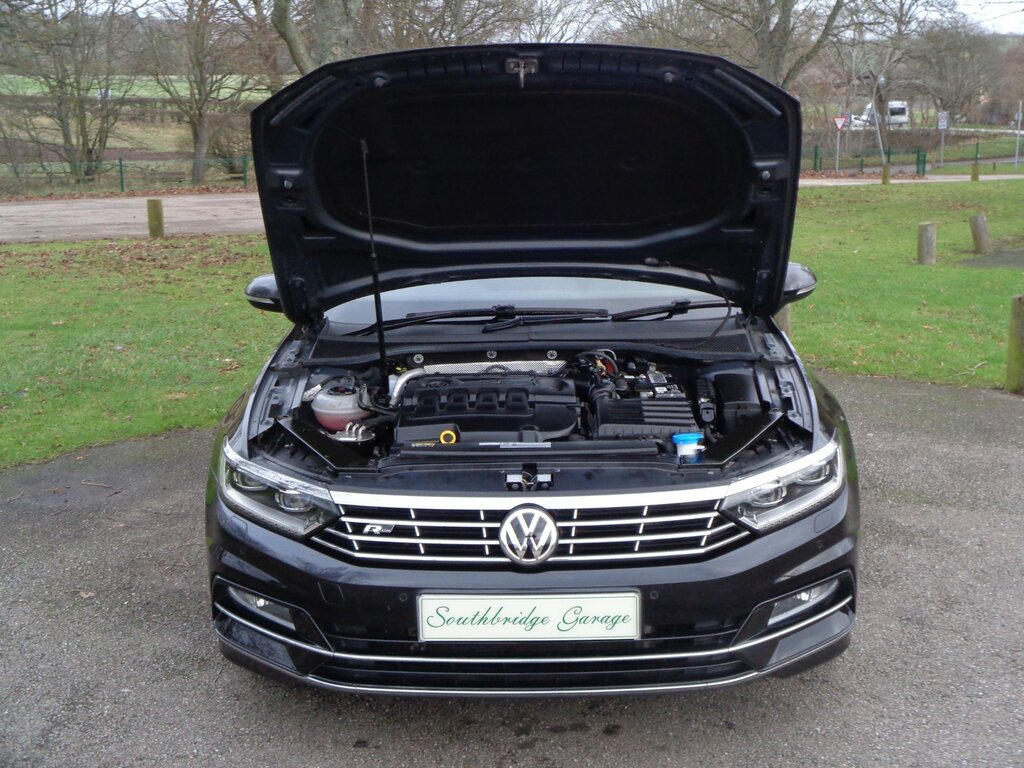 Volkswagen Passat 2.0Tdi 150 R-line Estate Pan Roof Dsg Black #6