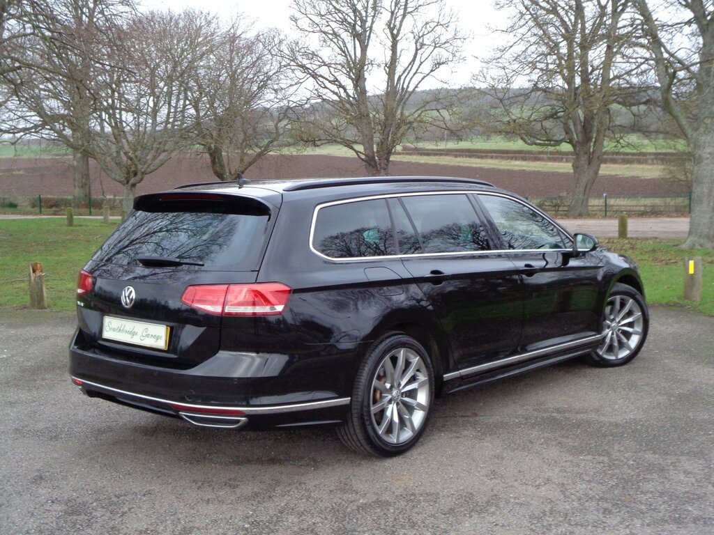 Volkswagen Passat 2.0Tdi 150 R-line Estate Pan Roof Dsg Black #3