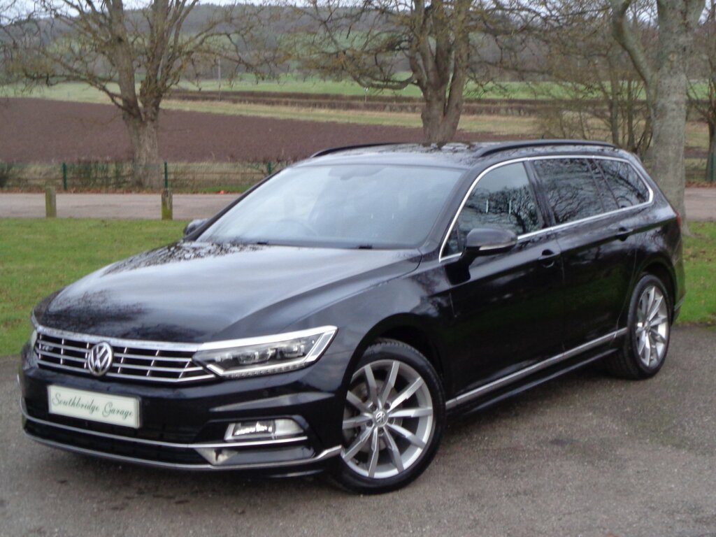 Volkswagen Passat 2.0Tdi 150 R-line Estate Pan Roof Dsg Black #2