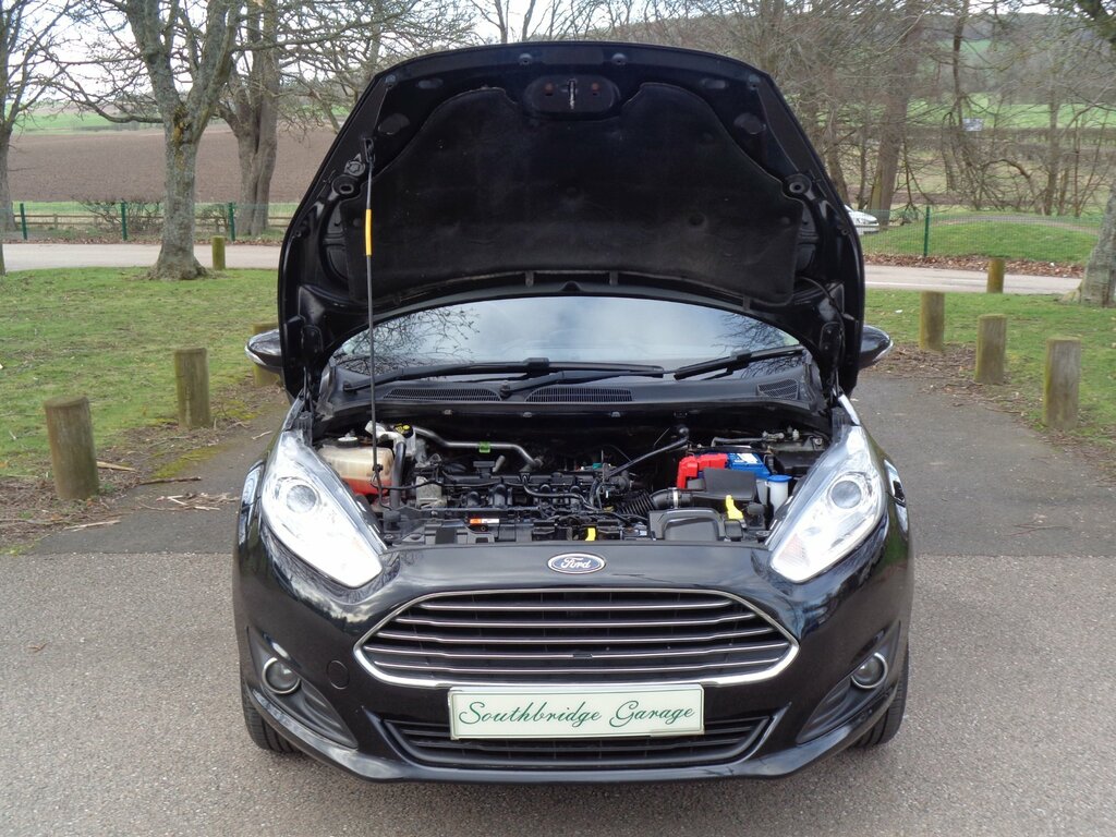 Ford Fiesta 1.25 82 Zetec 5-Door NA65USL Black #6