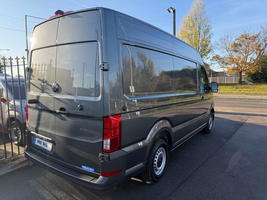 Volkswagen Crafter Cr35 Commerce Plus Panel Van Fwd Mwb E  #2