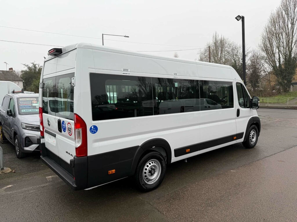 Vauxhall Movano 3500 Biturbo Prime 17 Seat Minibuss DN75KOW #2
