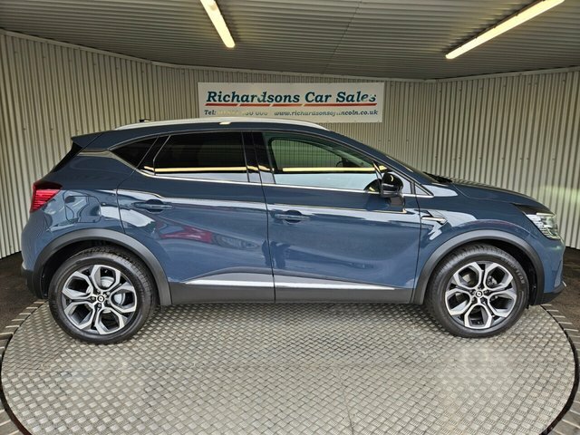 Renault Captur 1.3 Mhev Techno Suv Euro 6 S S FV23ENY Blue #2