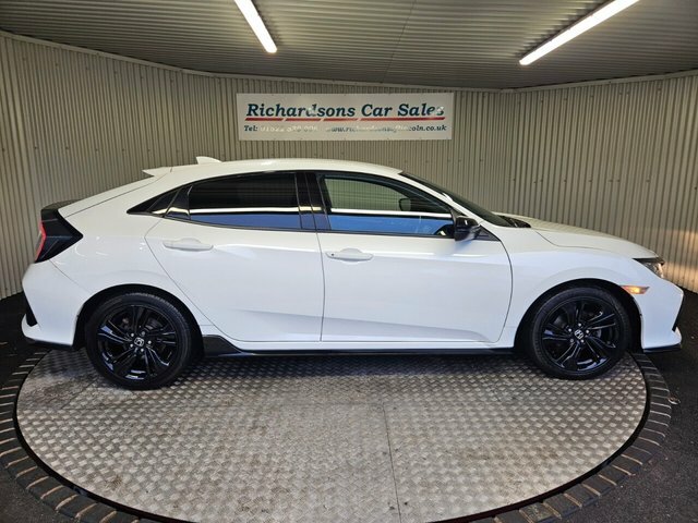 Honda Civic 1.0 Vtec Turbo Sport Line Hatchback Man FJ68WVM White #2