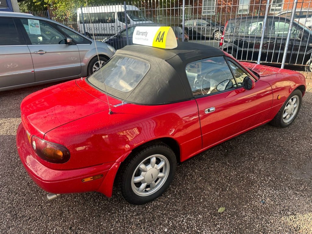 Mazda MX-5 1.6L Null H41TVH Red #4
