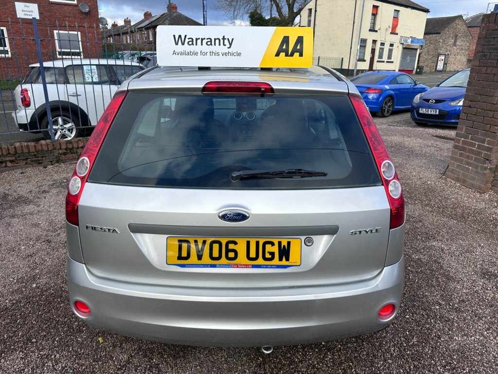Ford Fiesta 1.3L Style Climate DV06UGW Silver #6