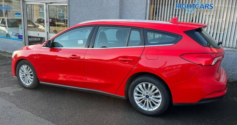 Ford Focus 1.5 Ecoblue 120 Titanium - 2019 19 YN19LHM Red #4