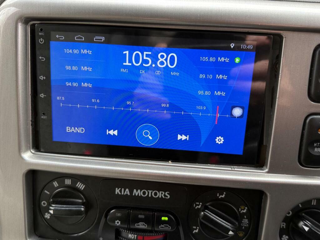 Kia Sedona Le Black #20