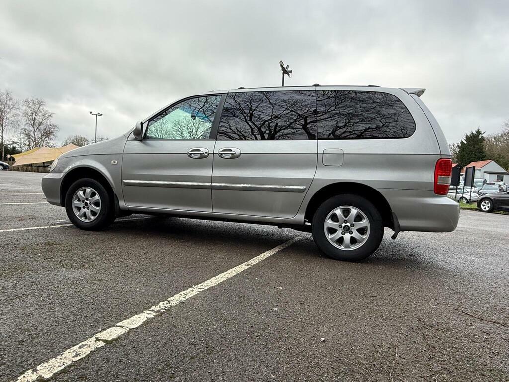 Kia Sedona Le Black #5