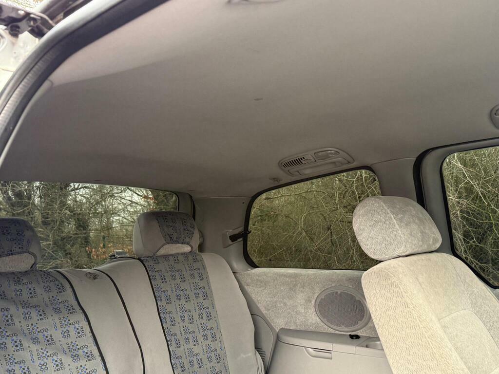 Kia Sedona Le Black #29