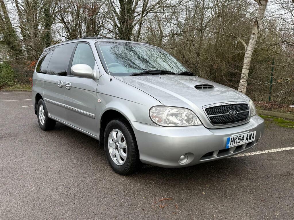 Kia Sedona Le Black #1