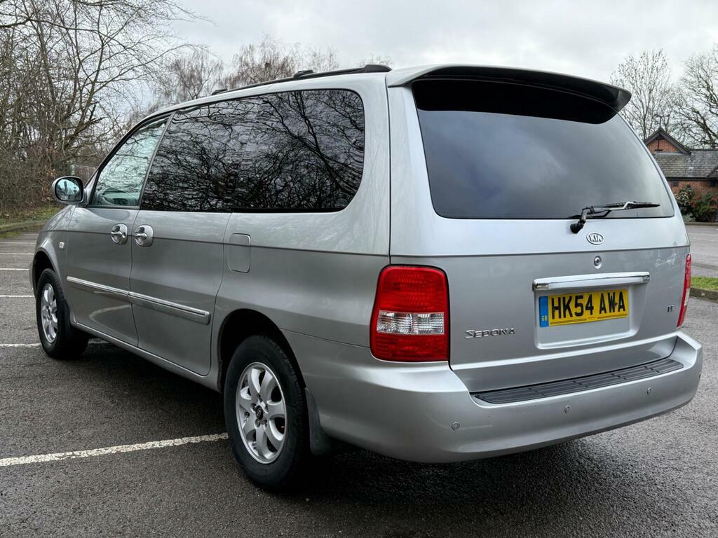 Kia Sedona Le Black #4
