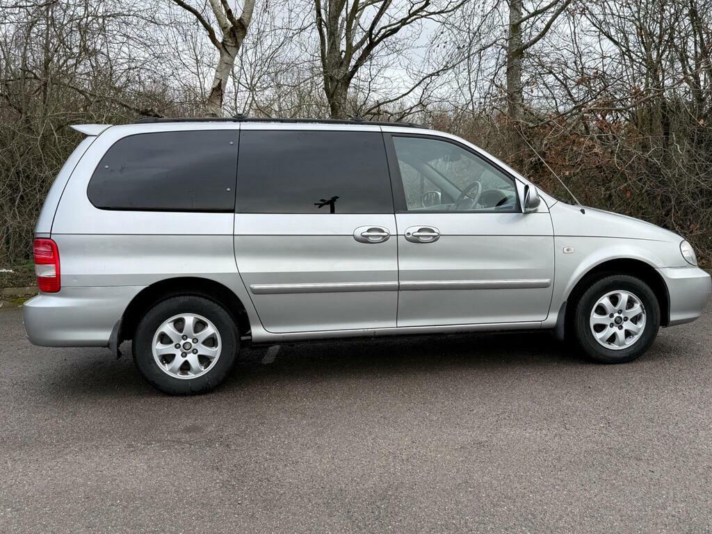 Kia Sedona Le Black #7