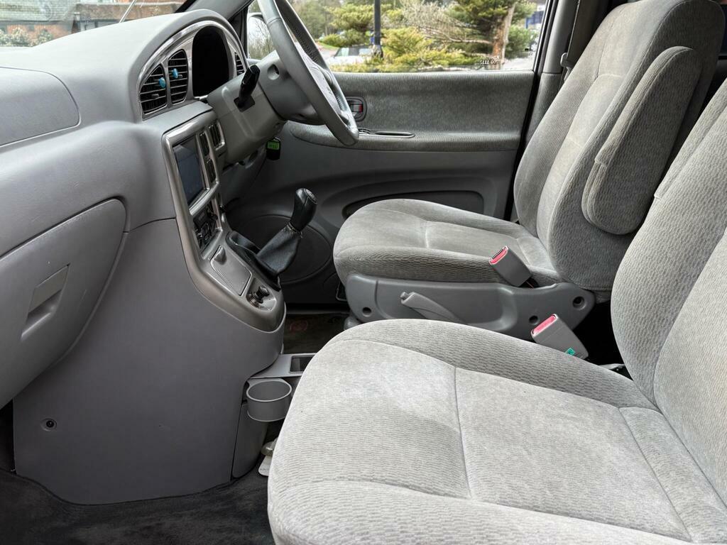 Kia Sedona Le Black #28