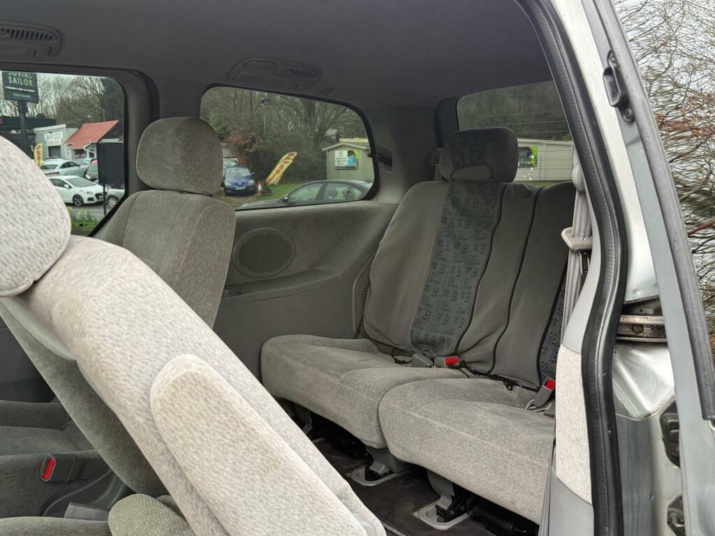 Kia Sedona Le Black #11