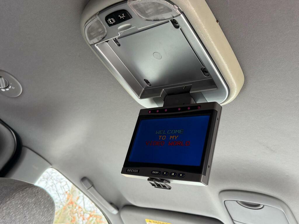 Kia Sedona Le Black #17