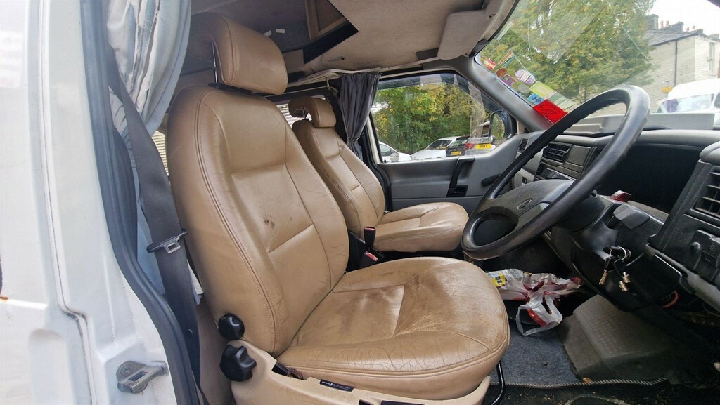 Volkswagen Transporter 2.4D Devon Hi-top Red #7