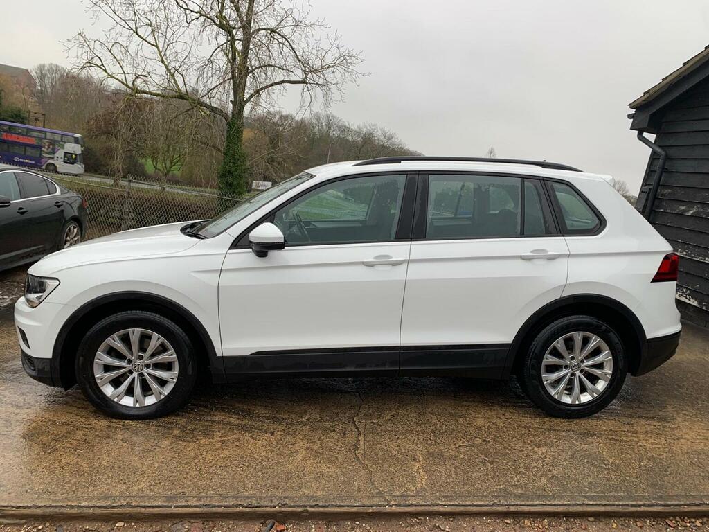 Volkswagen Tiguan Tdi S Euro 6 Ss FL67BJO White #5