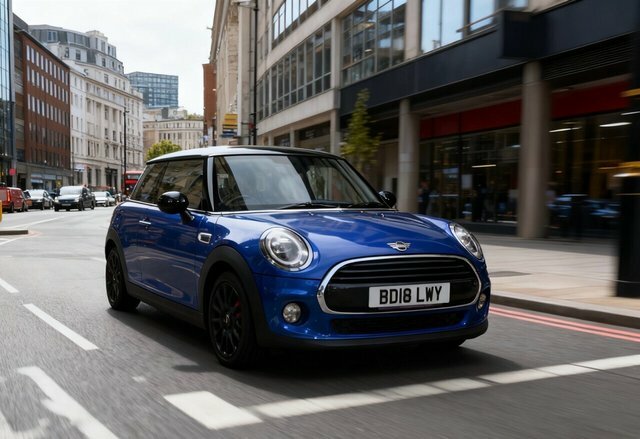Mini Hatch 2018 1.5 Cooper Hatchback Steptronic Eu Blue