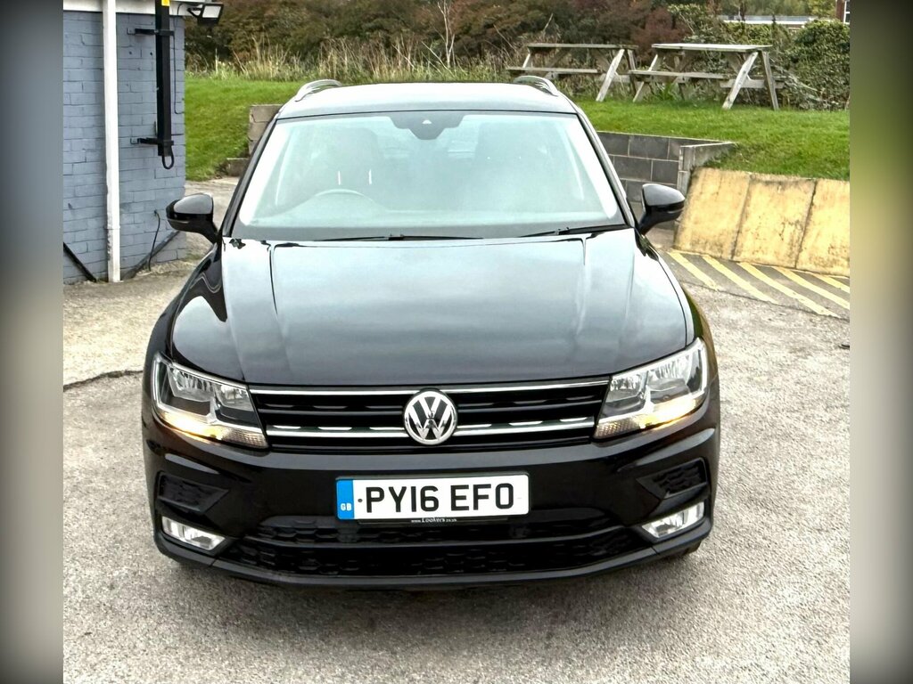Volkswagen Tiguan 2.0 Tdi Bluemotion Tech Se Navigation Euro 6 Ss PY16EFO Black #3