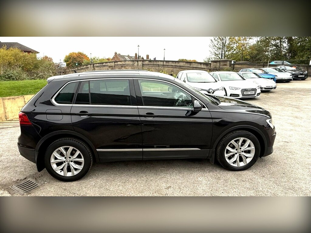 Volkswagen Tiguan 2.0 Tdi Bluemotion Tech Se Navigation Euro 6 Ss PY16EFO Black #5