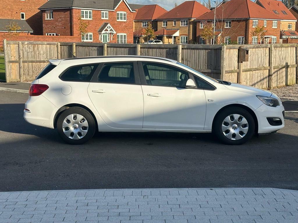 Vauxhall Astra 1.7 Cdti Ecoflex Es Sports Tourer Euro 5 S S White #5