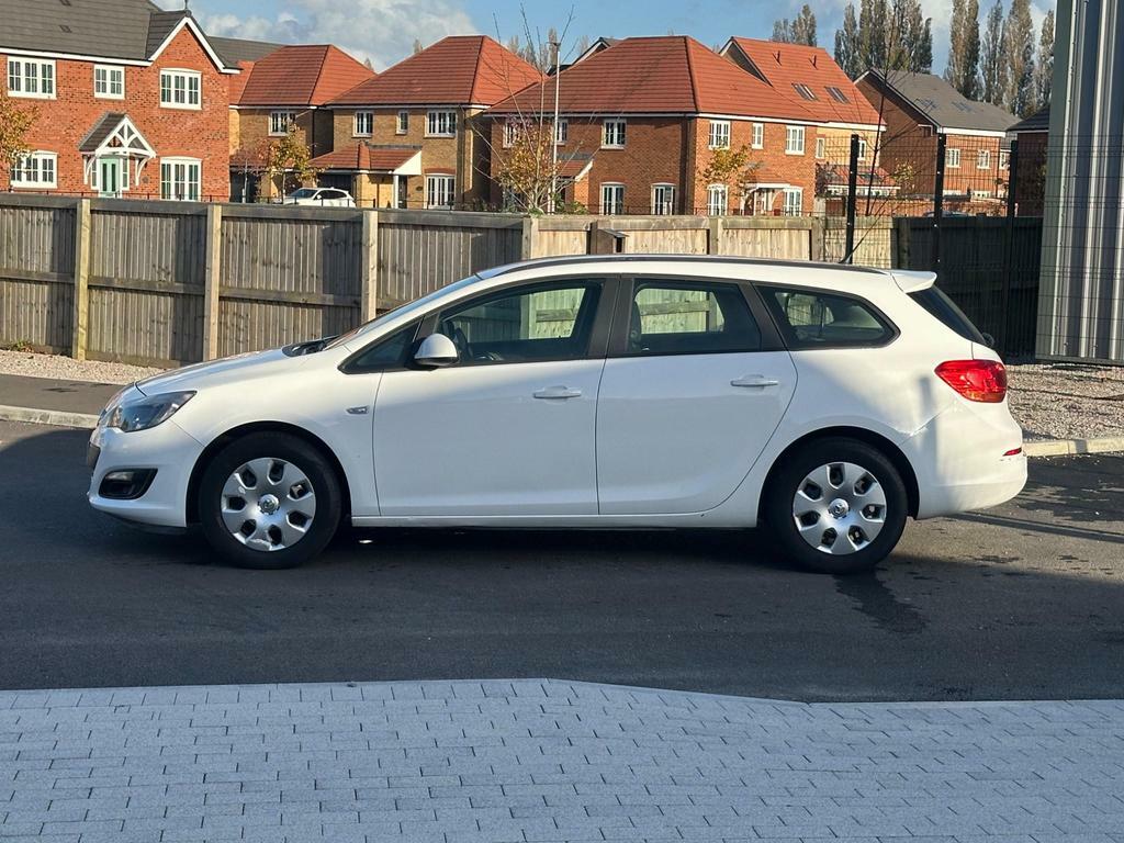 Vauxhall Astra 1.7 Cdti Ecoflex Es Sports Tourer Euro 5 S S White #4