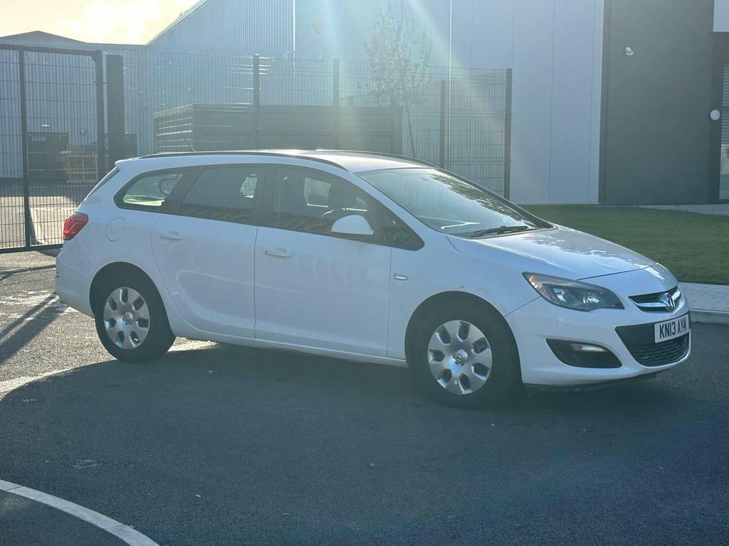 Vauxhall Astra 1.7 Cdti Ecoflex Es Sports Tourer Euro 5 S S White #6