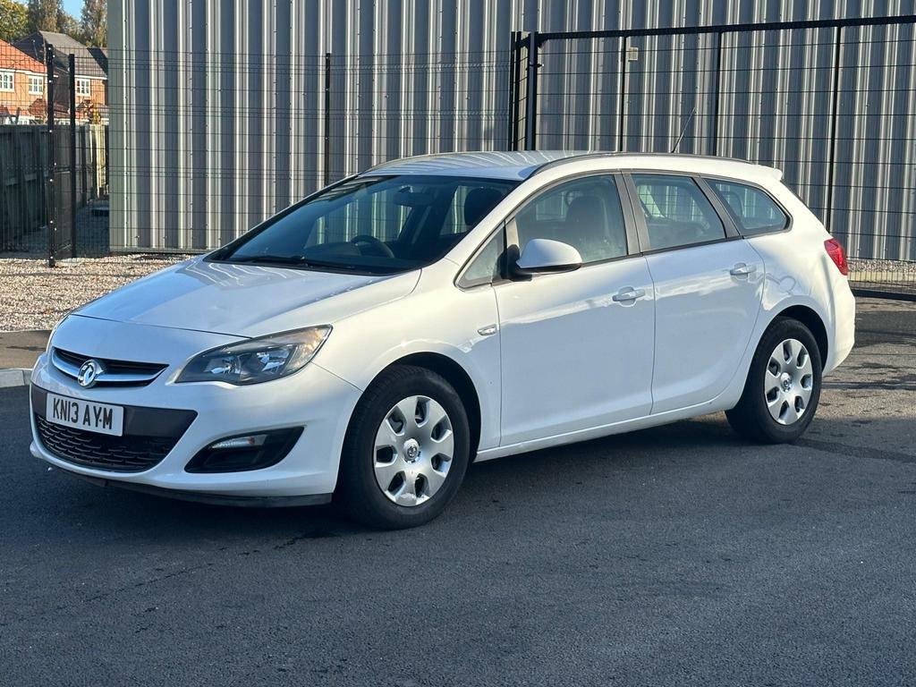 Vauxhall Astra 1.7 Cdti Ecoflex Es Sports Tourer Euro 5 S S White