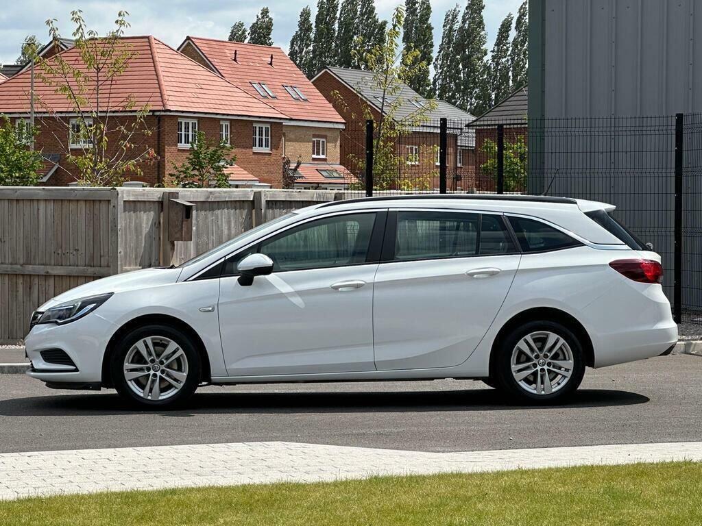 Vauxhall Astra 1.6 Cdti Blueinjection Design Sports Tourer Euro 6 White