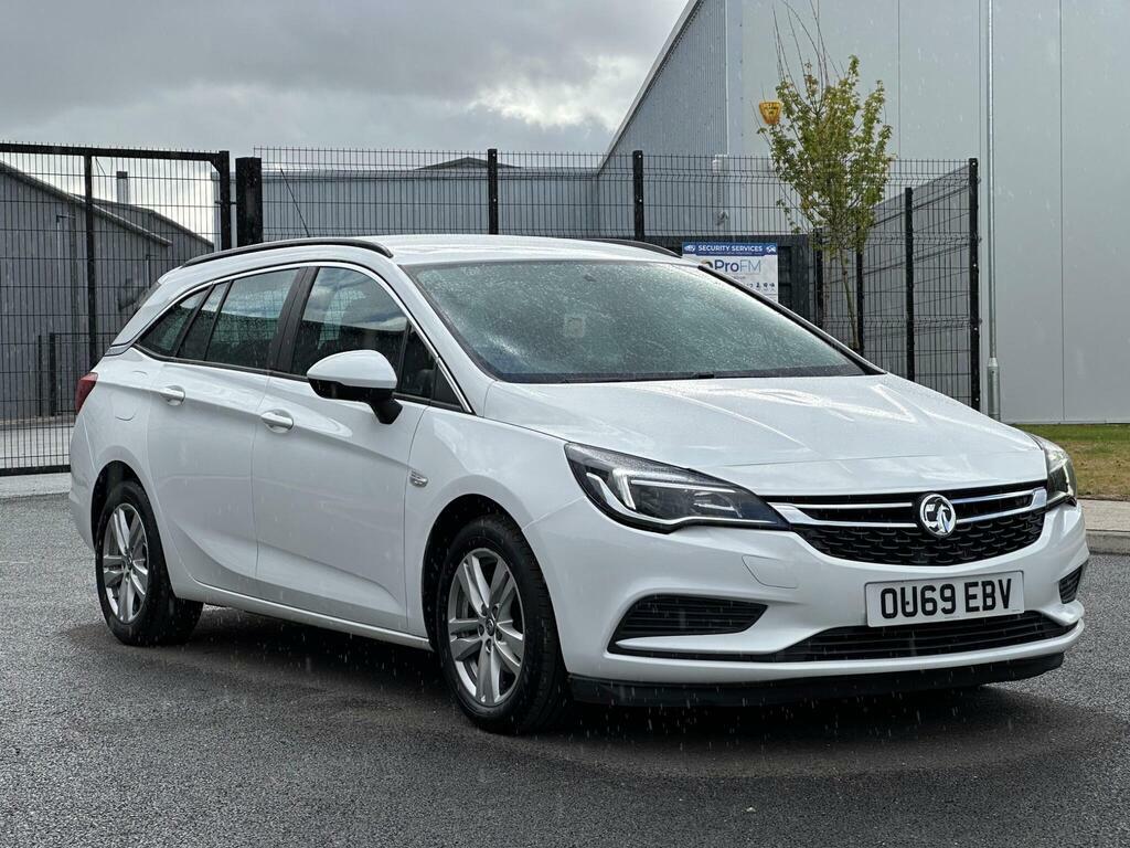Vauxhall Astra 1.6 Cdti Blueinjection Design Sports Tourer Euro 6 OU69EBV White #3